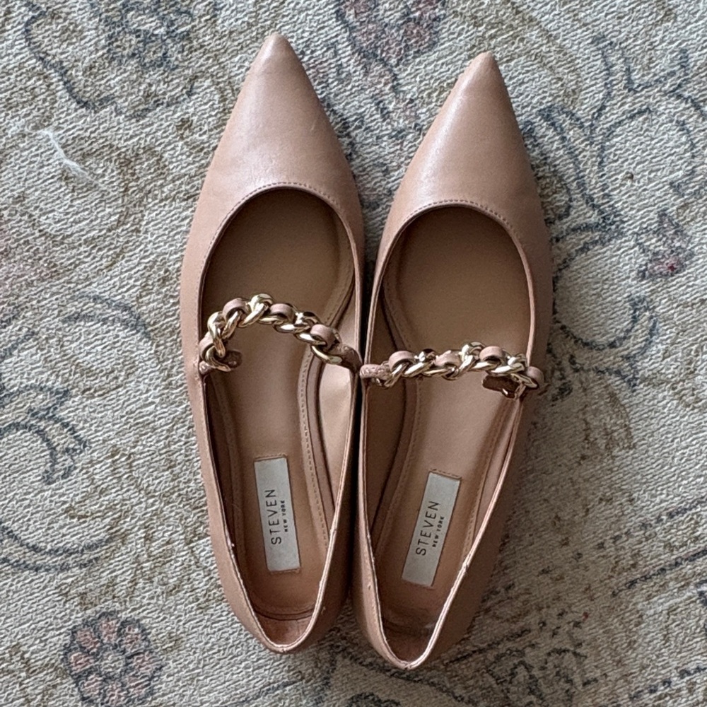 STEVEN flats